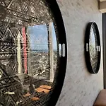 1617 Penthouse/Apartment