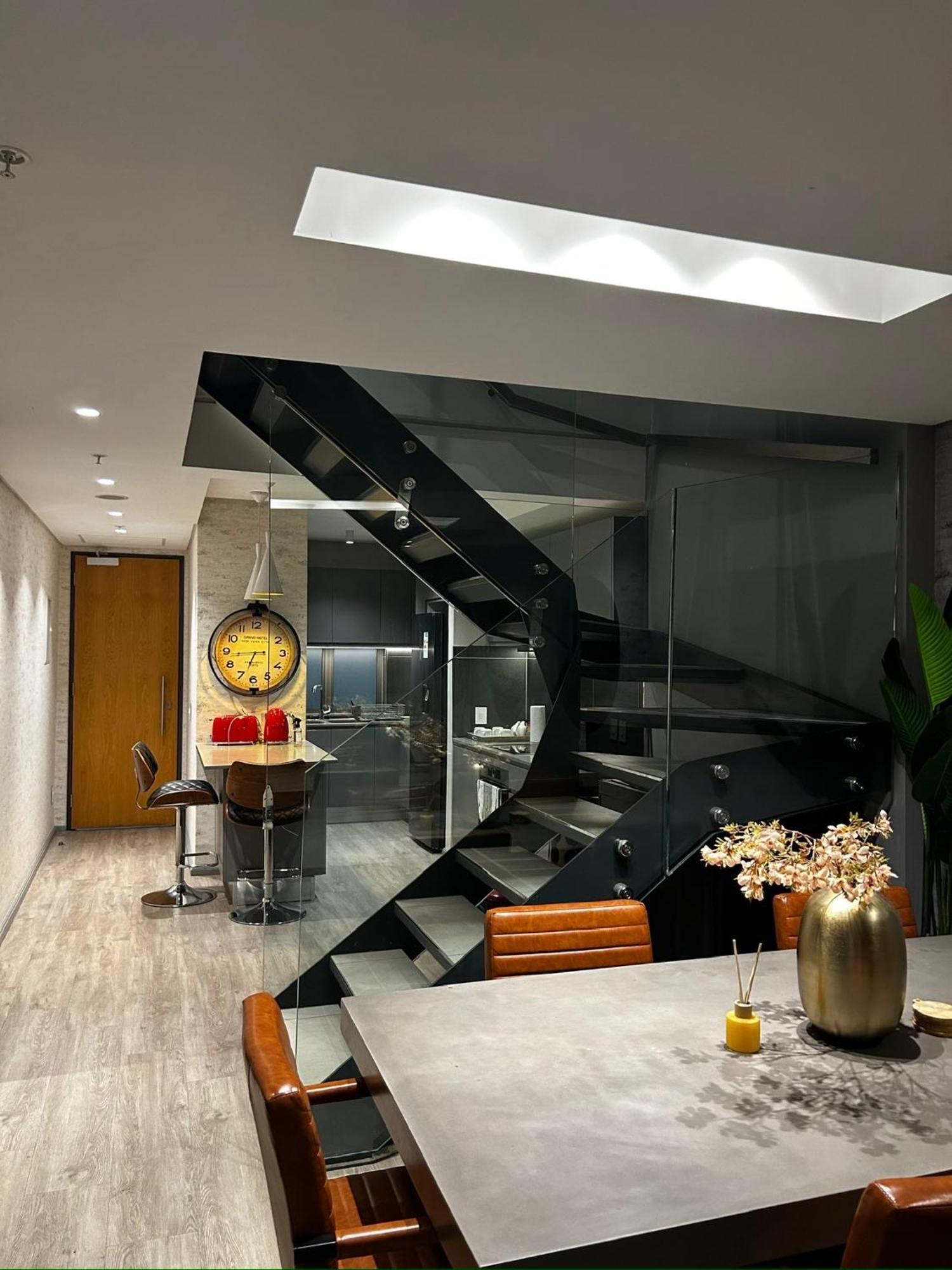1617 Penthouse/apartment Apartment *