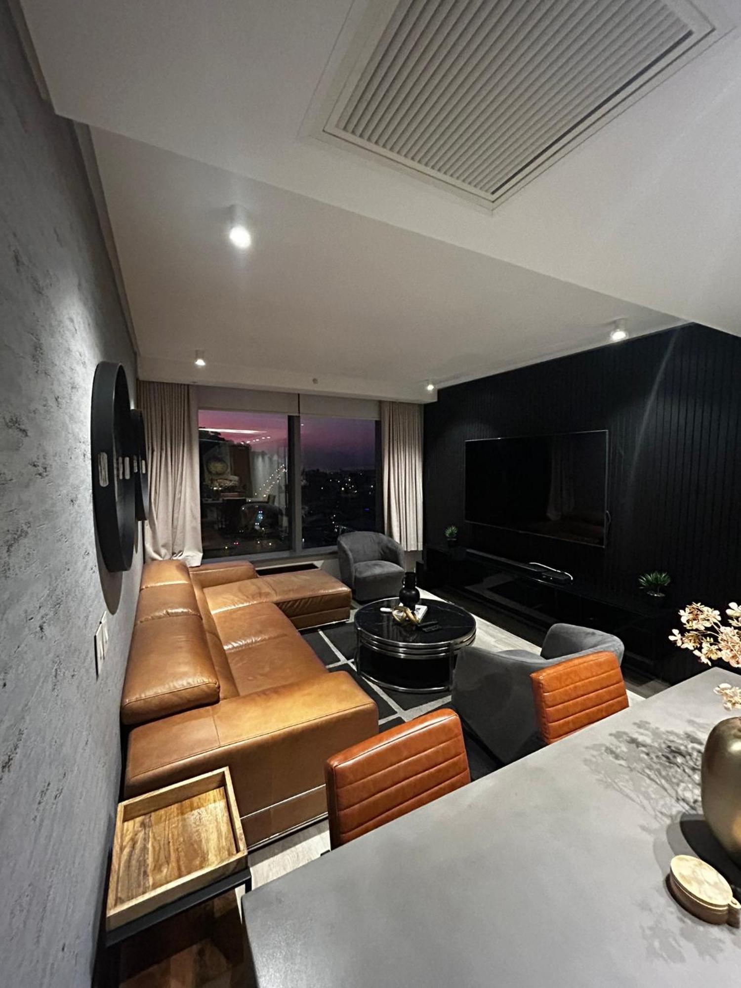 1617 Penthouse/apartment *